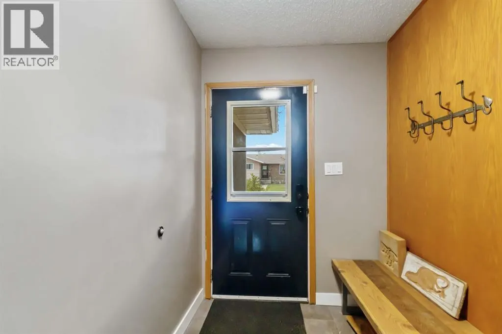 106 Hilltop Crescent
