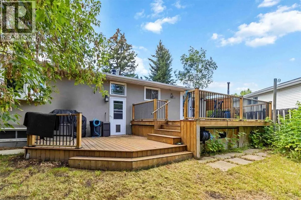 106 Hilltop Crescent