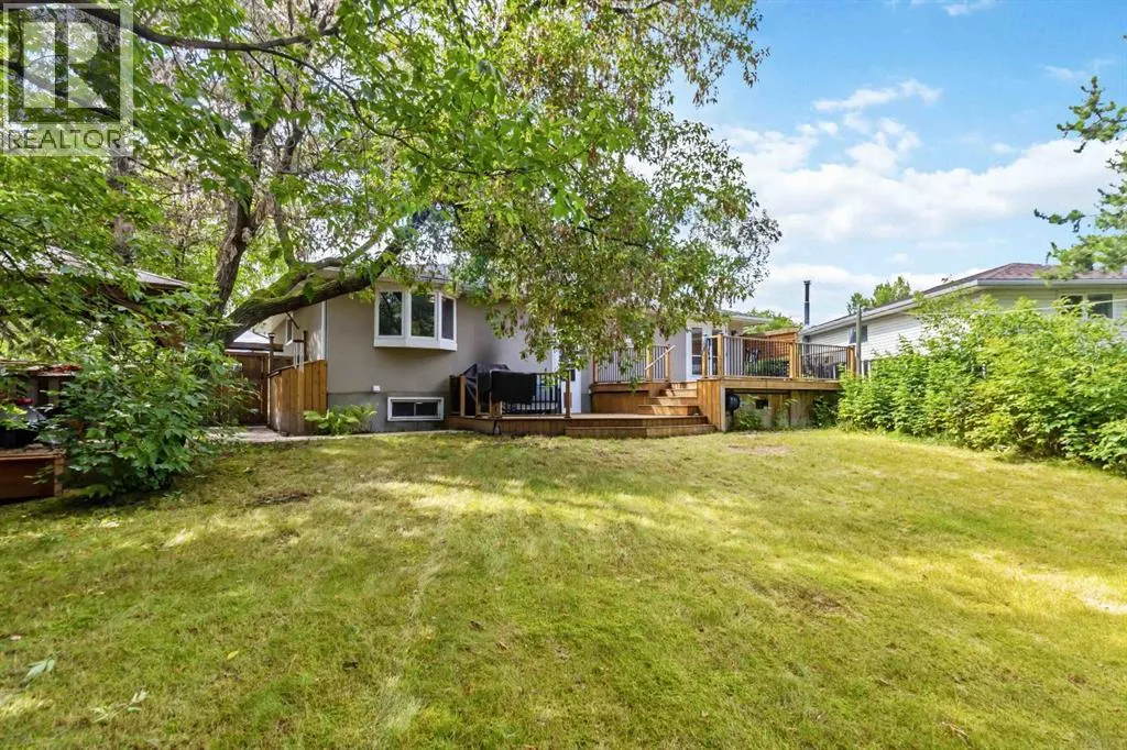 106 Hilltop Crescent