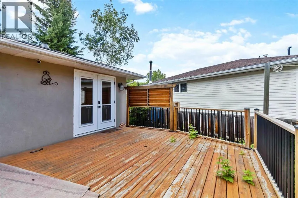 106 Hilltop Crescent