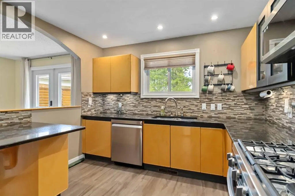 106 Hilltop Crescent