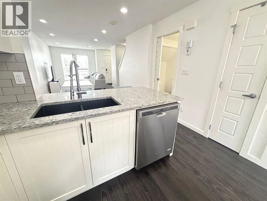1513, 2400 Ravenswood View SE