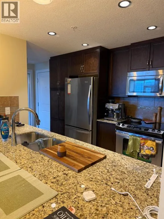 701, 16 Varsity Estates Circle NW