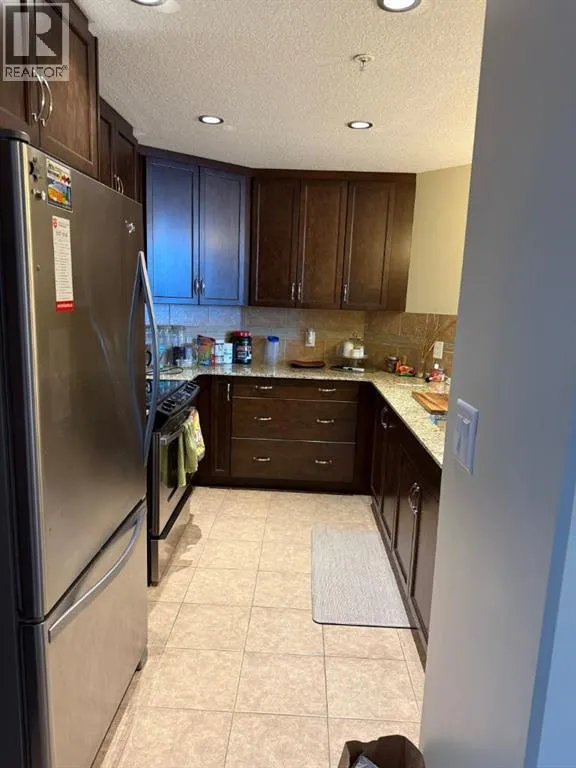701, 16 Varsity Estates Circle NW