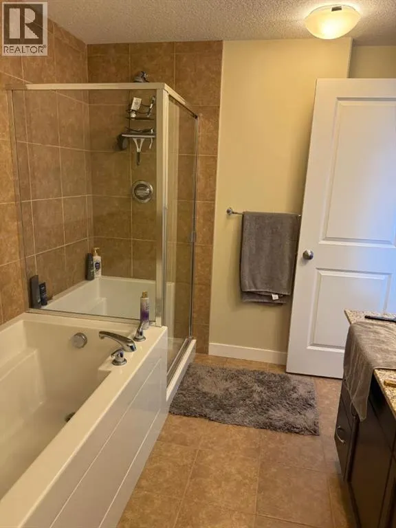 701, 16 Varsity Estates Circle NW