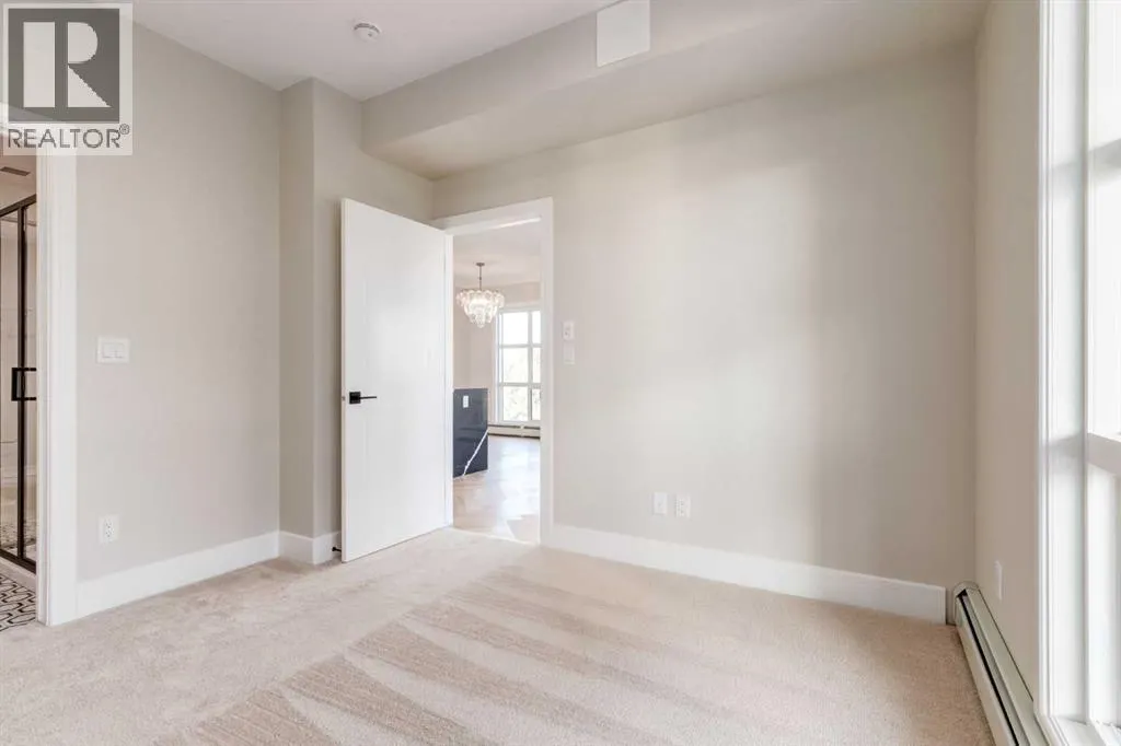 302, 330 Dieppe Drive SW