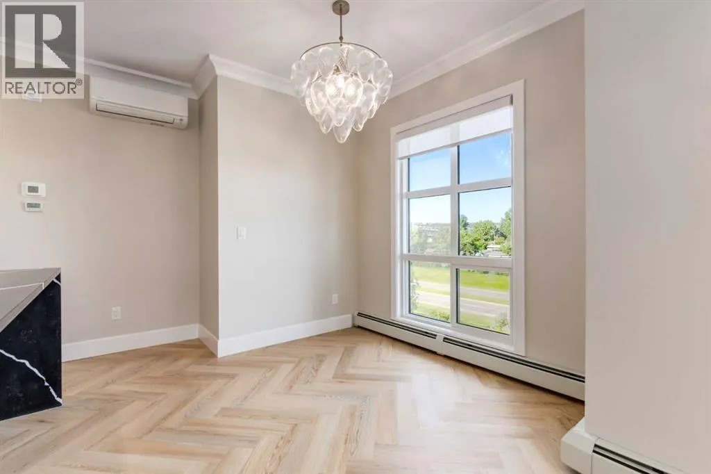 302, 330 Dieppe Drive SW