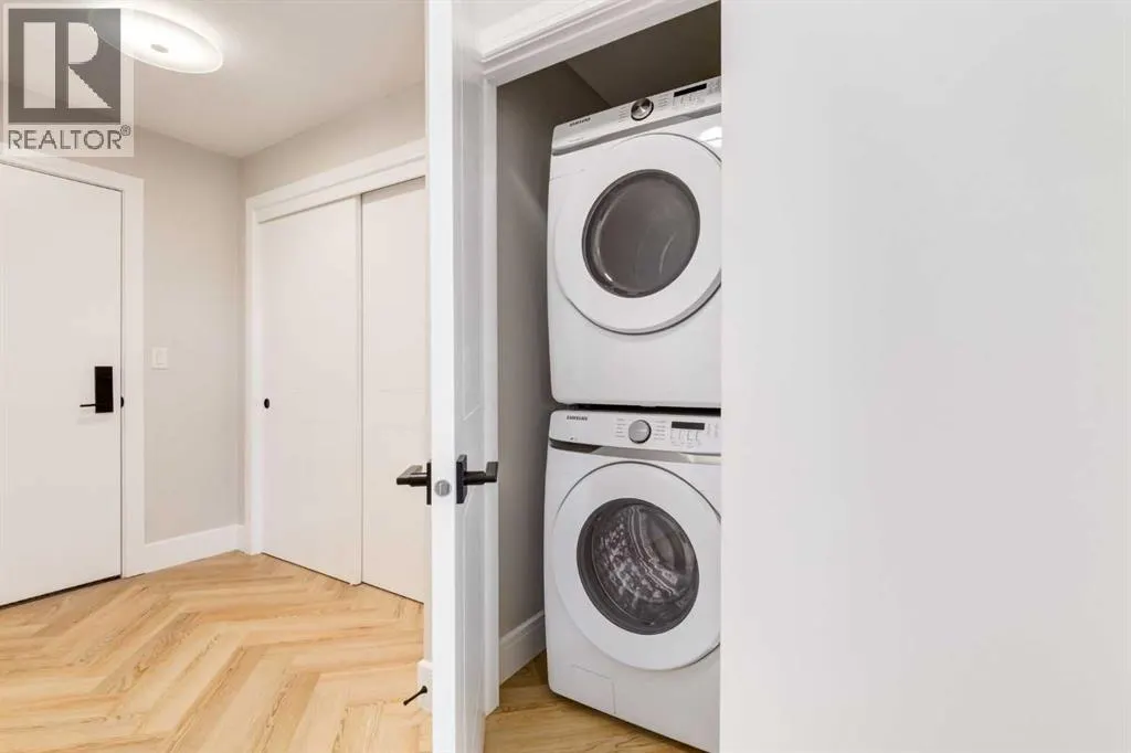 302, 330 Dieppe Drive SW