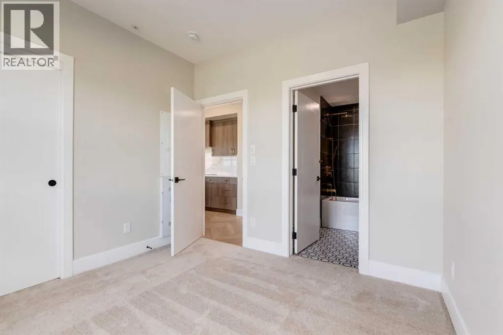 302, 330 Dieppe Drive SW