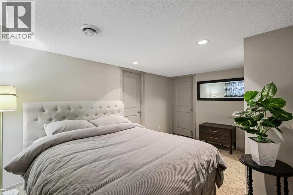 20 Walden View SE