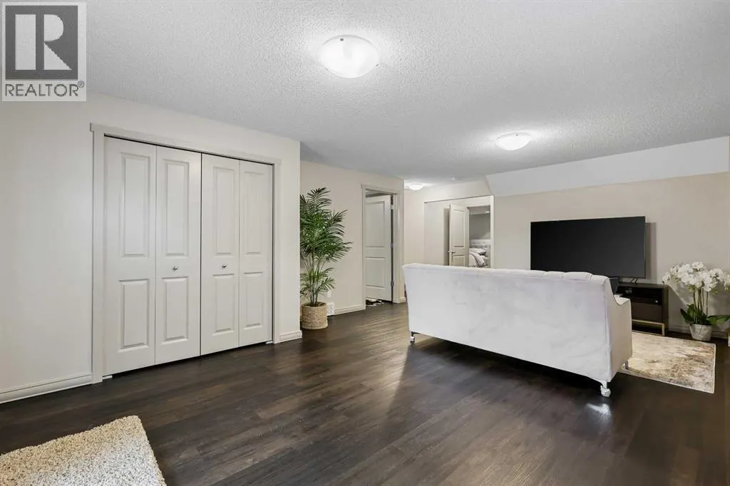 20 Walden View SE