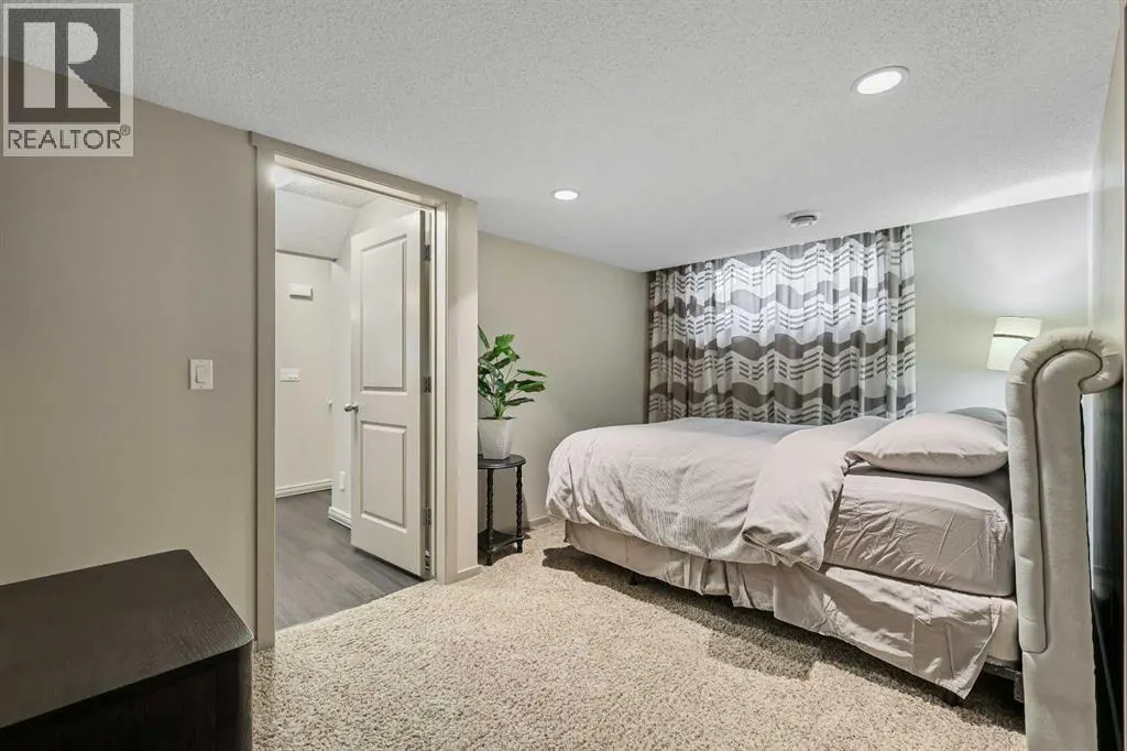 20 Walden View SE