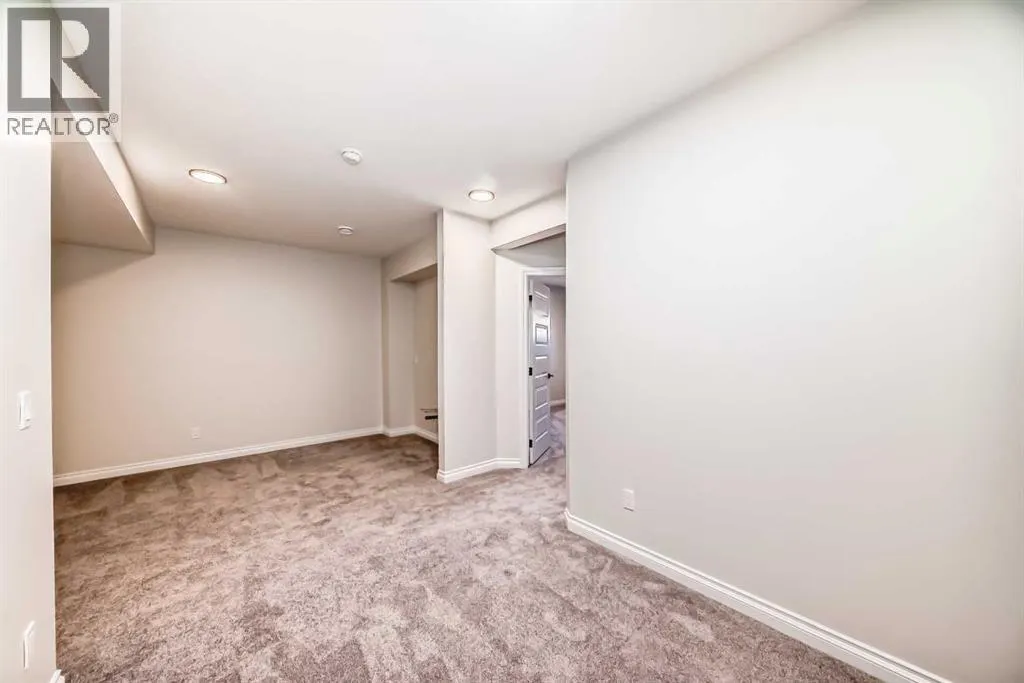 375 Homestead Grove NE