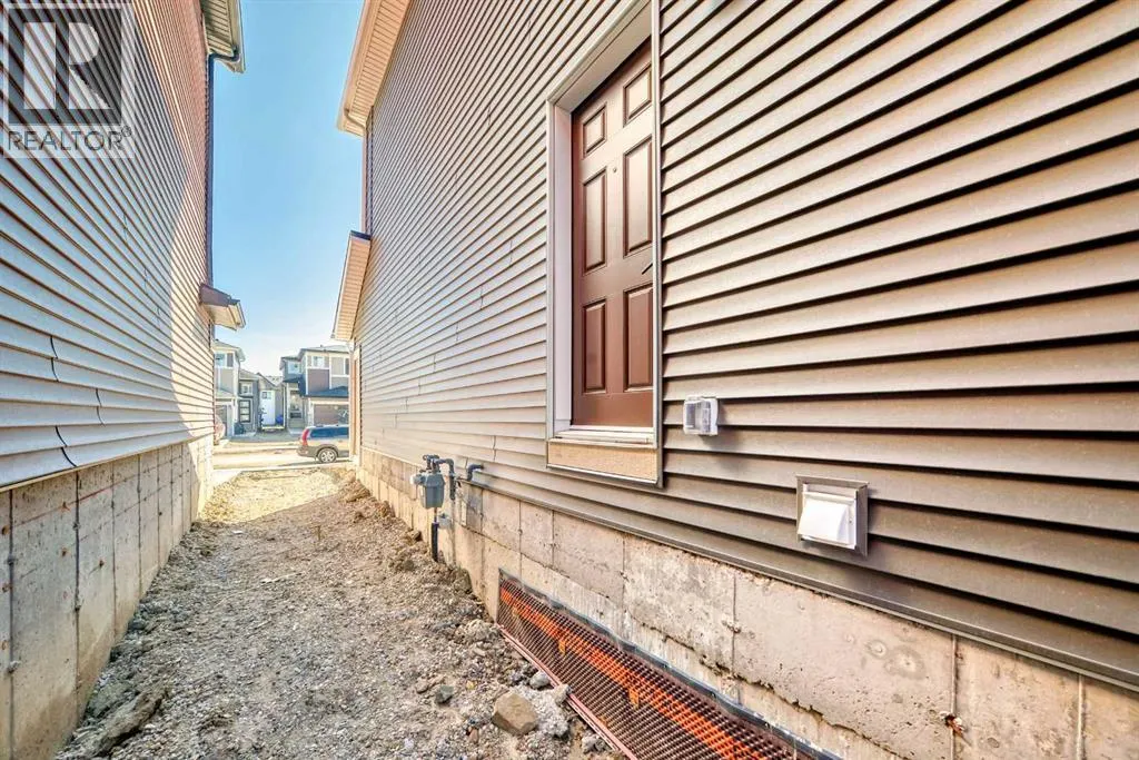 375 Homestead Grove NE