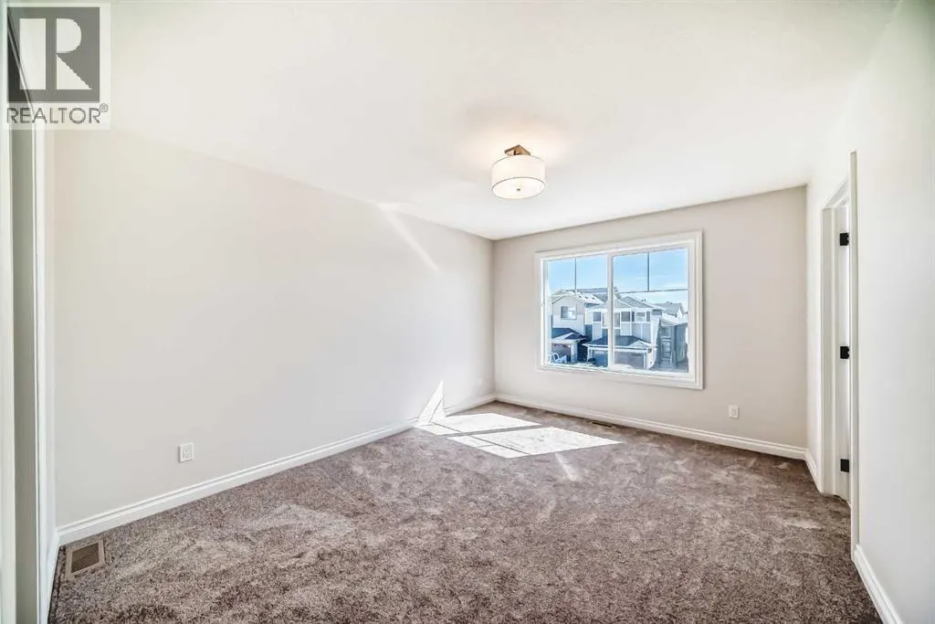 375 Homestead Grove NE