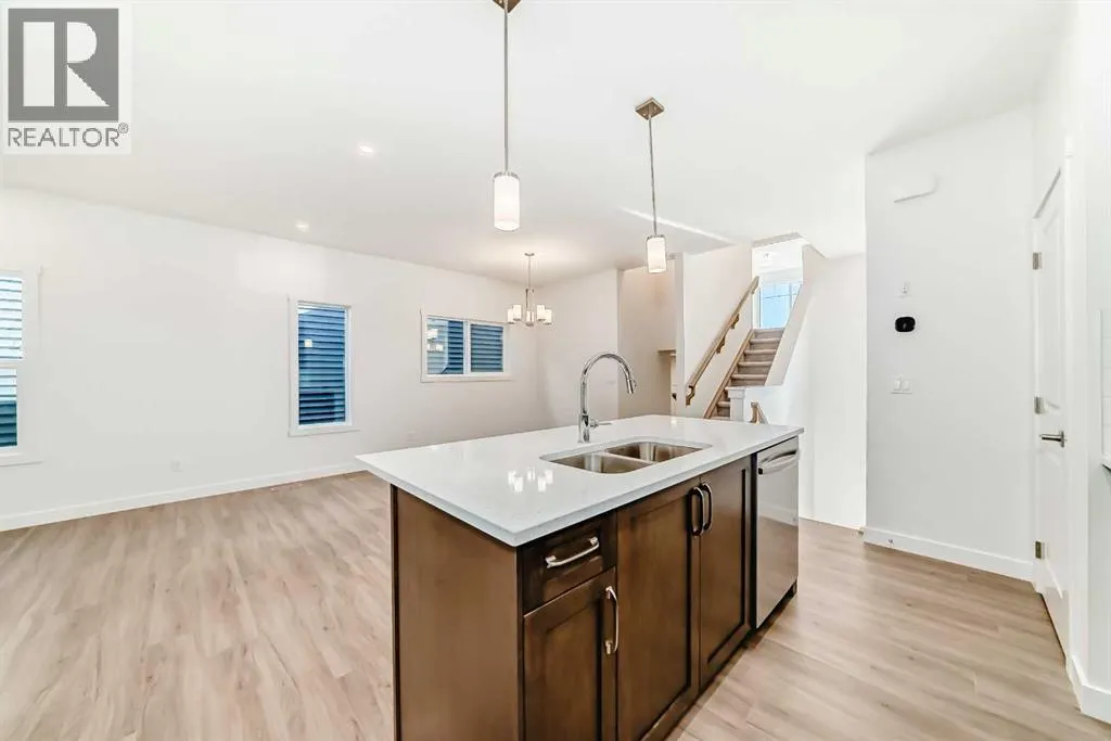 367 Homestead Grove NE