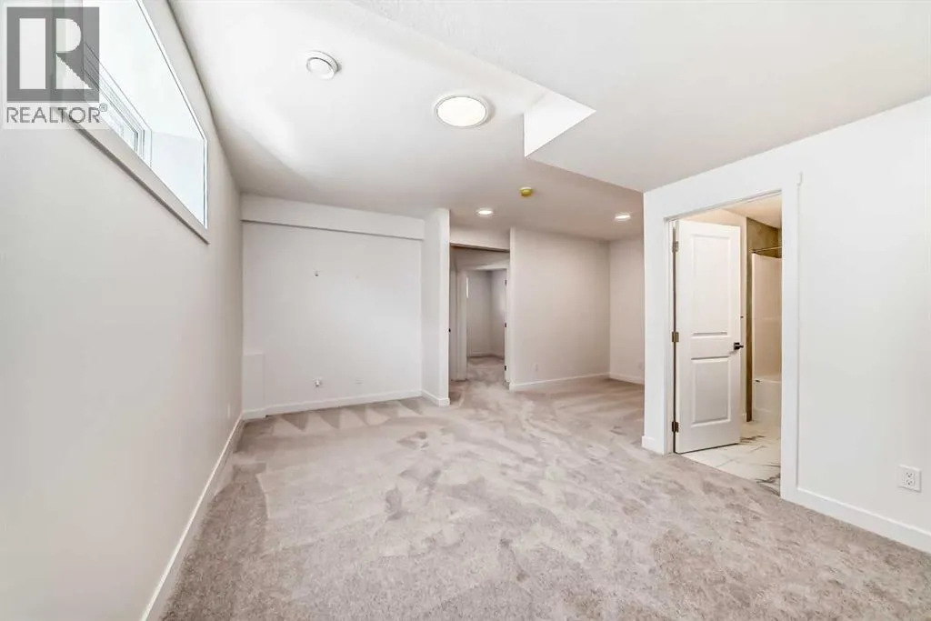 367 Homestead Grove NE