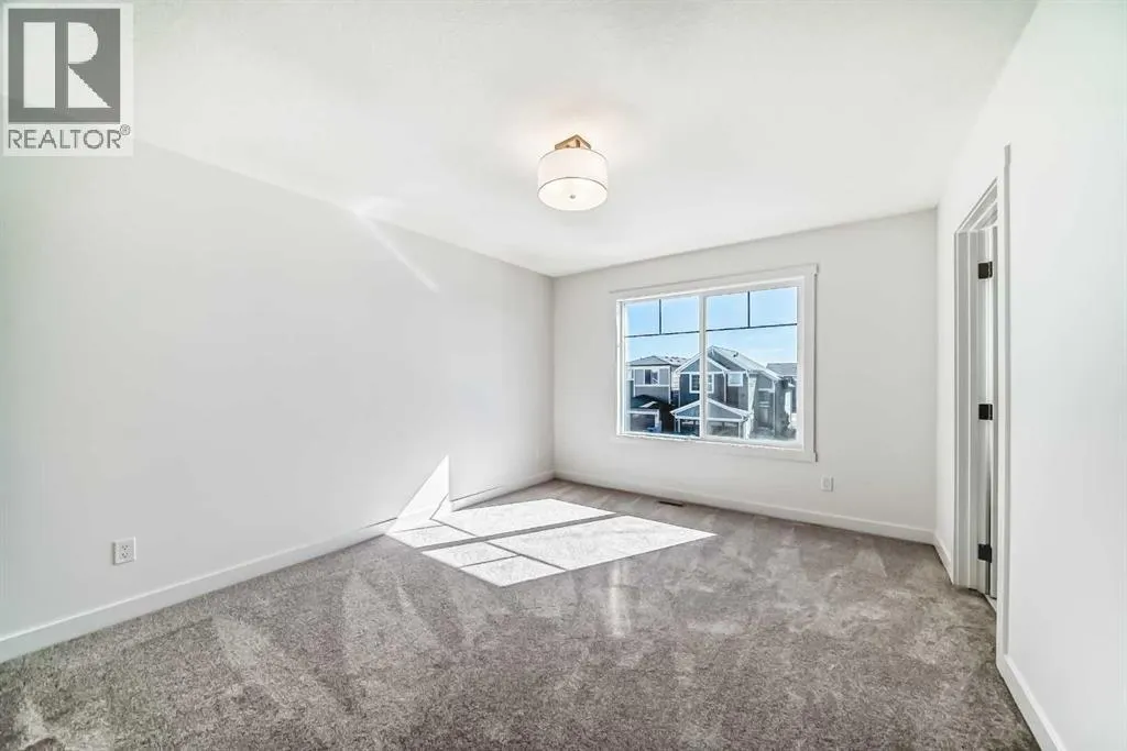 367 Homestead Grove NE