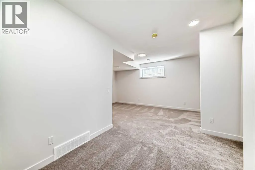 367 Homestead Grove NE
