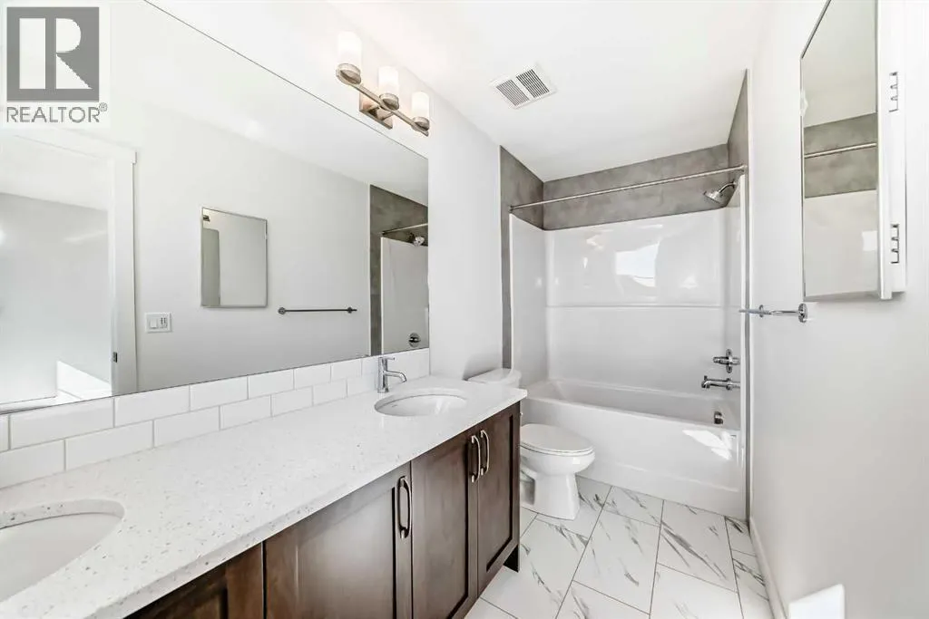 367 Homestead Grove NE