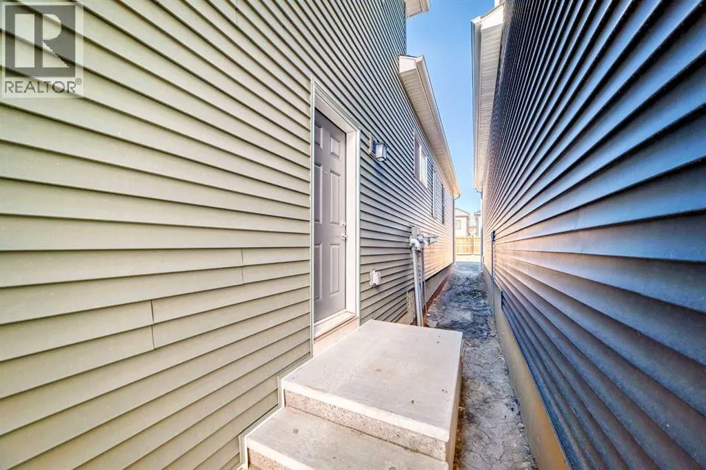 367 Homestead Grove NE