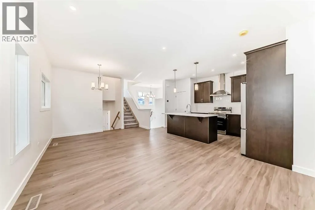 367 Homestead Grove NE