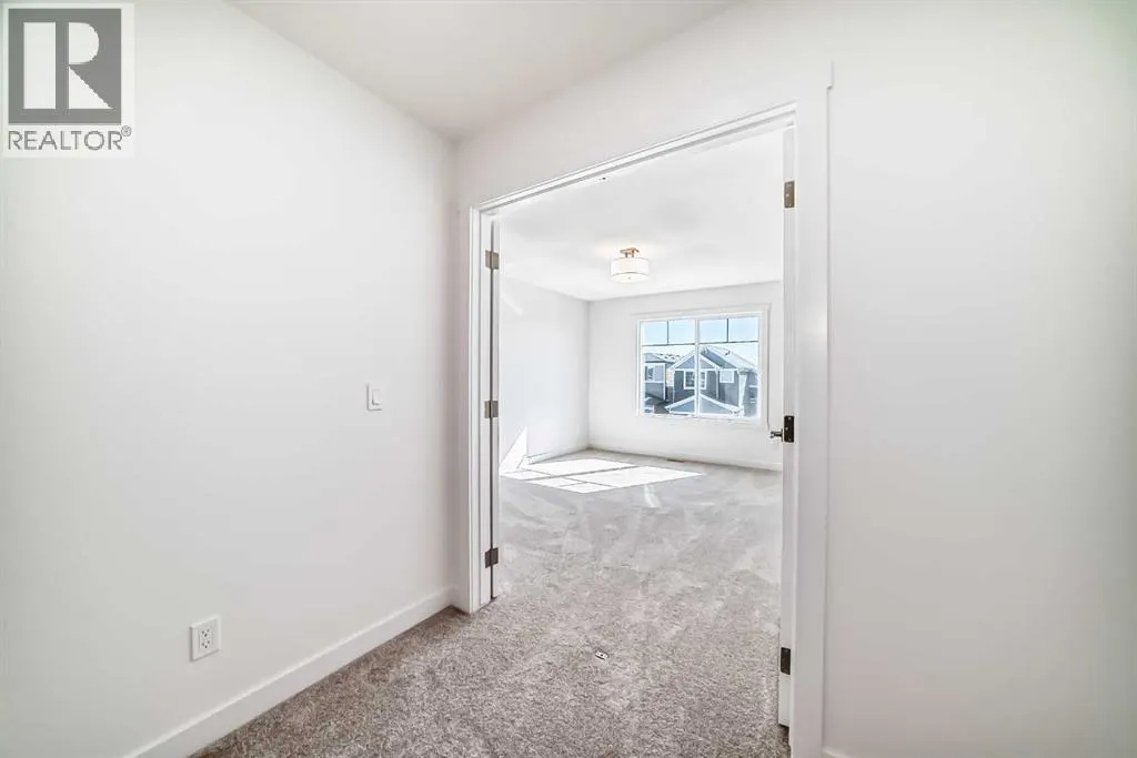 367 Homestead Grove NE