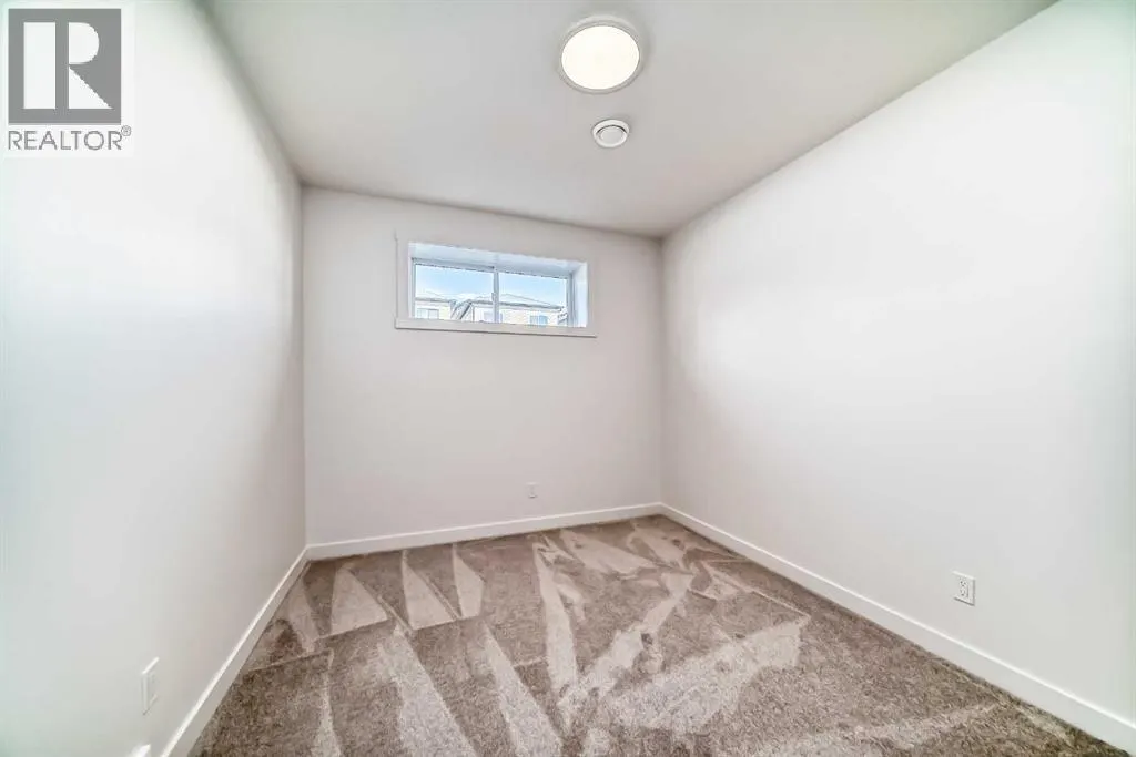 367 Homestead Grove NE