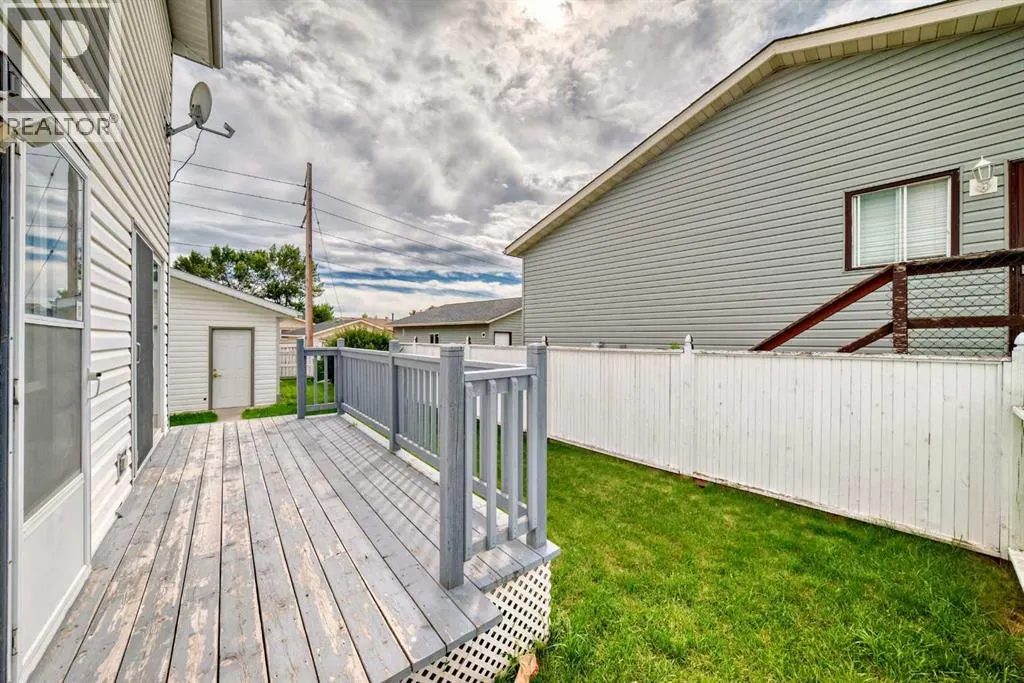 24 Castlebrook Rise NE