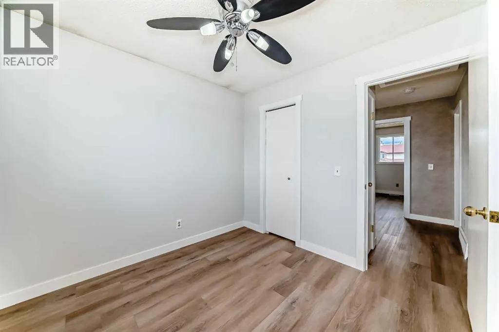 24 Castlebrook Rise NE