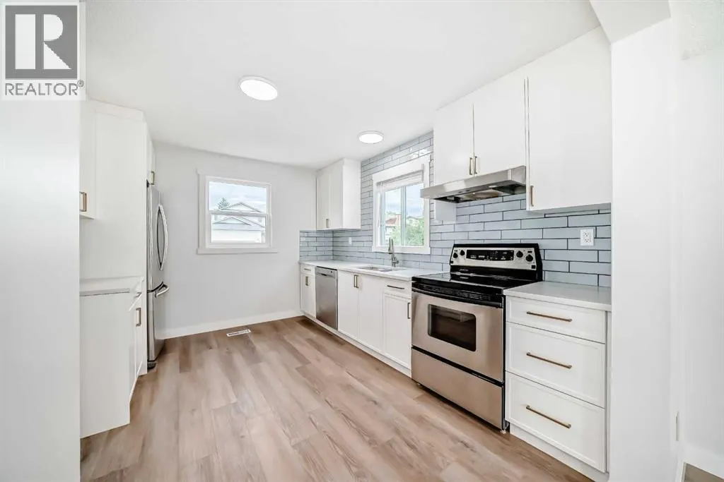 24 Castlebrook Rise NE