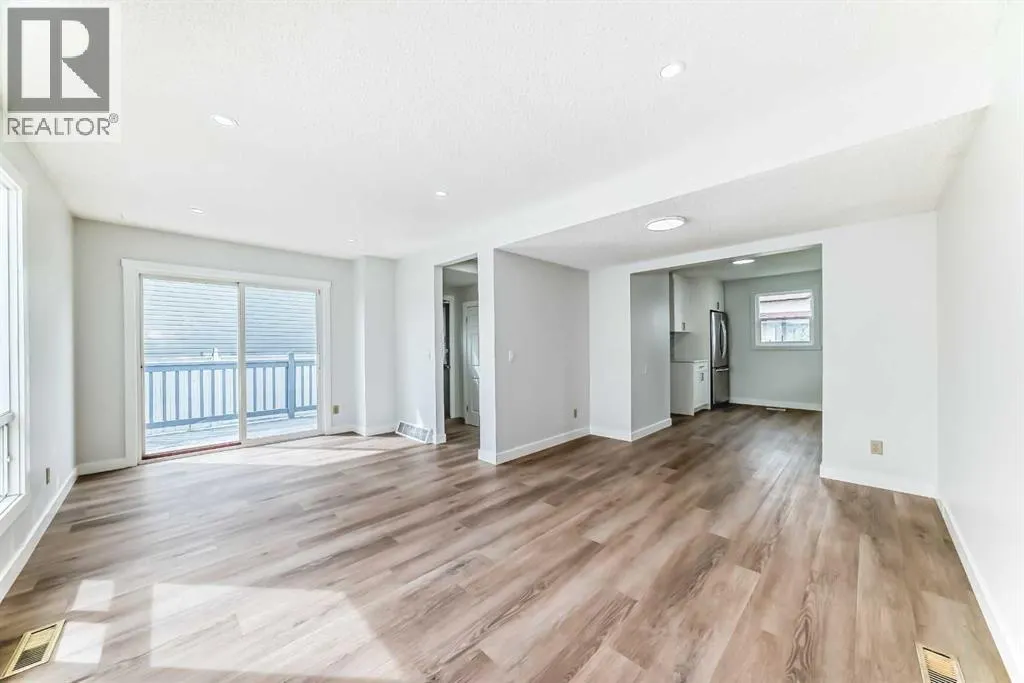 24 Castlebrook Rise NE