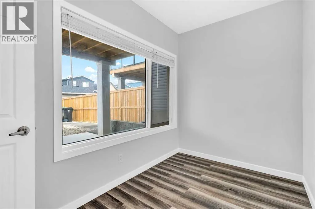 89 howse Common NE