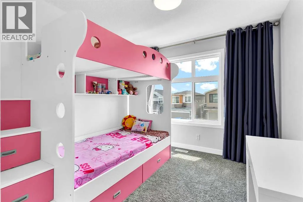 89 howse Common NE