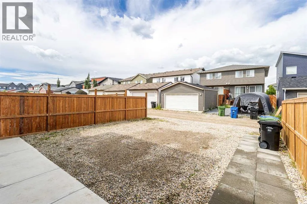 89 howse Common NE