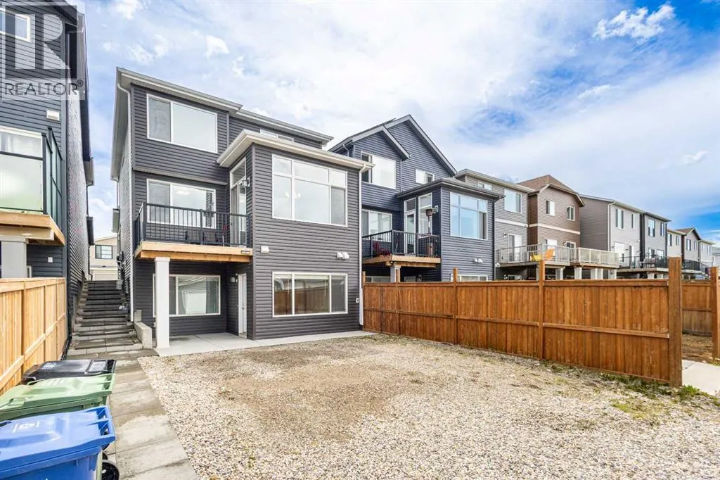 89 howse Common NE