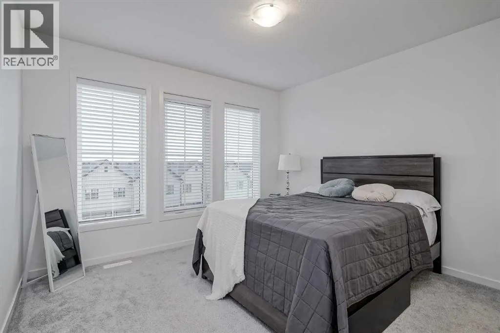 25 South Point Manor SW
