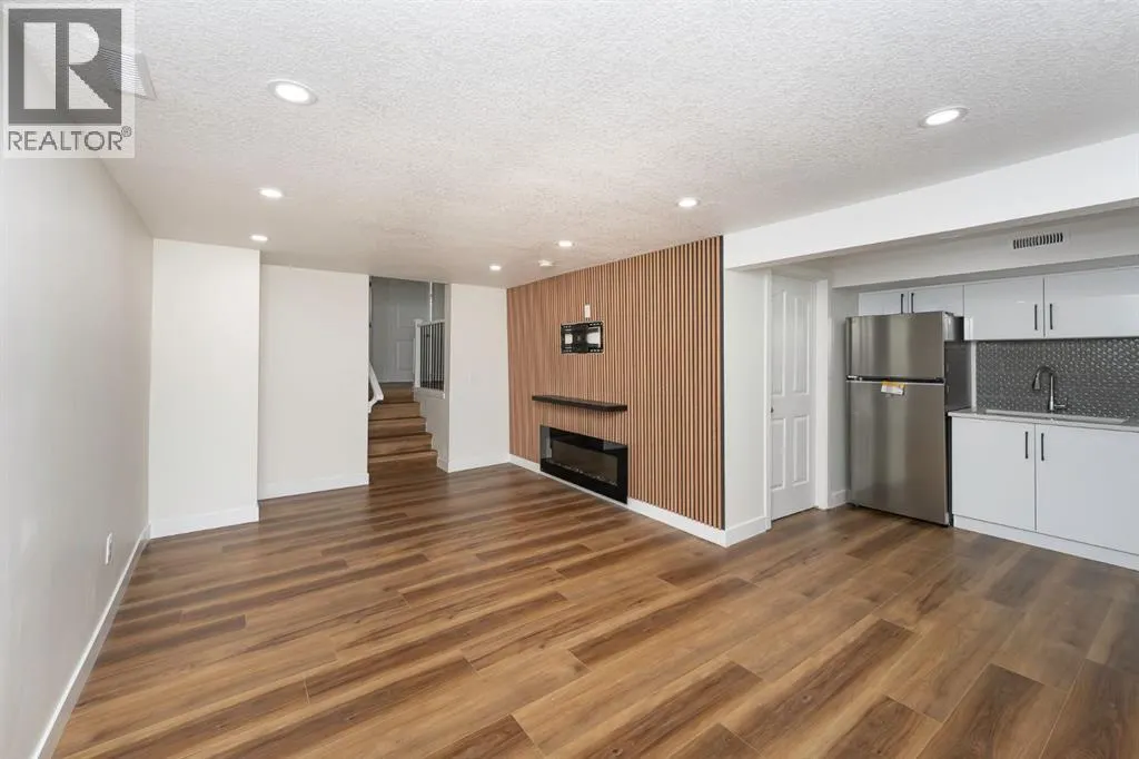 140 Whitworth Way