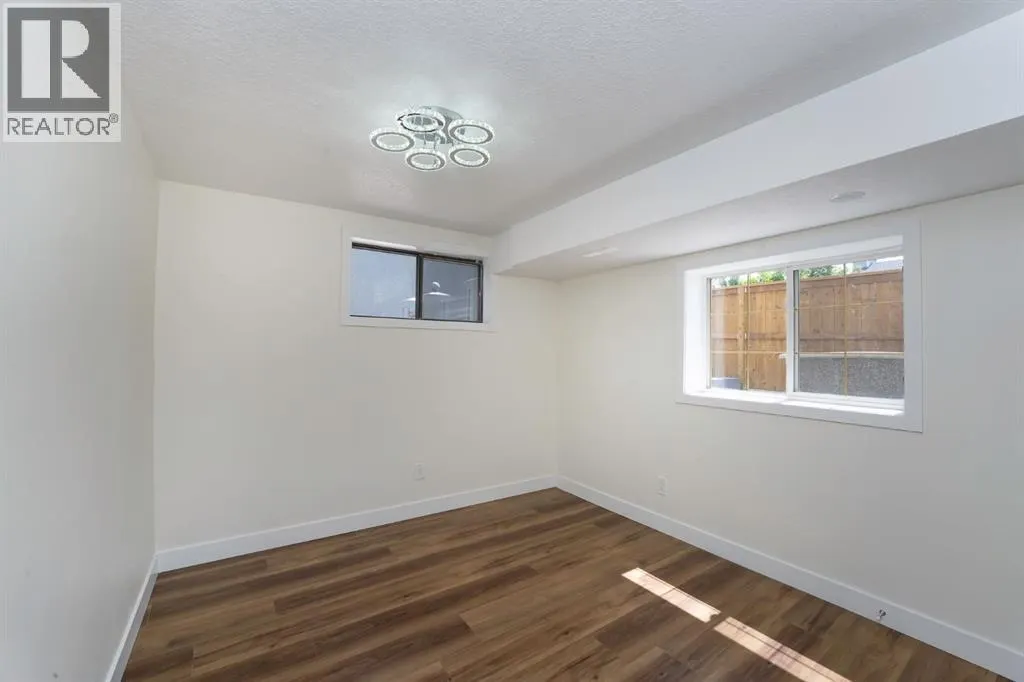 140 Whitworth Way