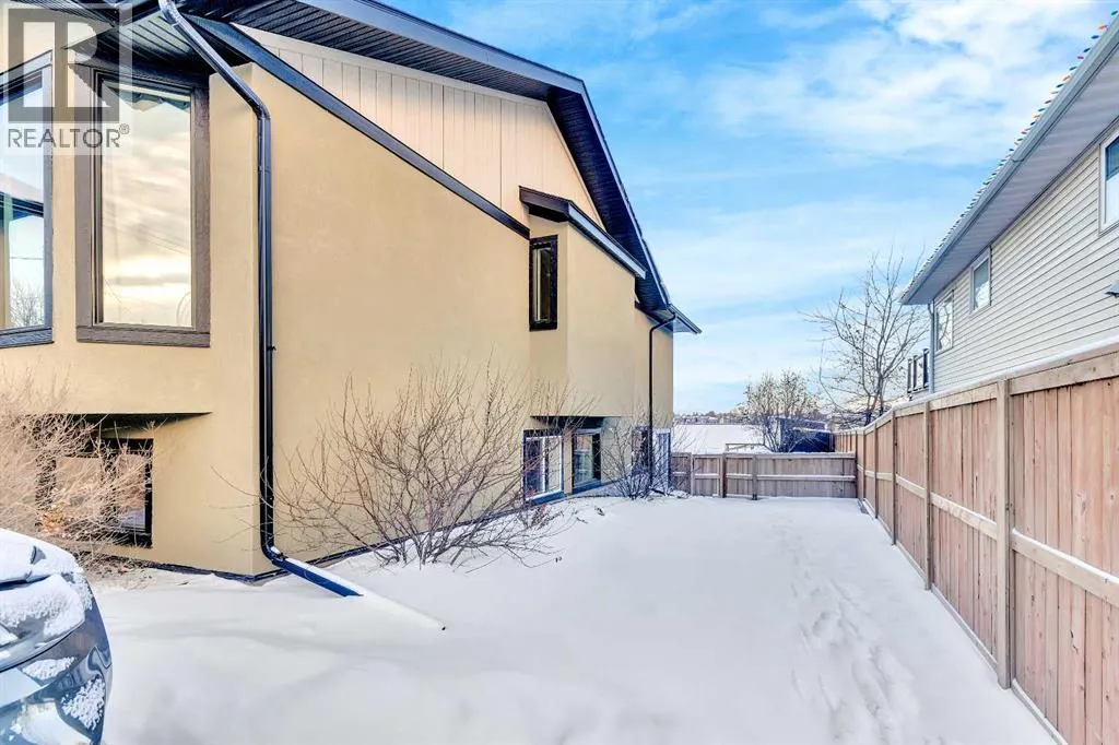 760 West Chestermere