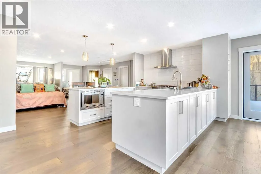 760 West Chestermere