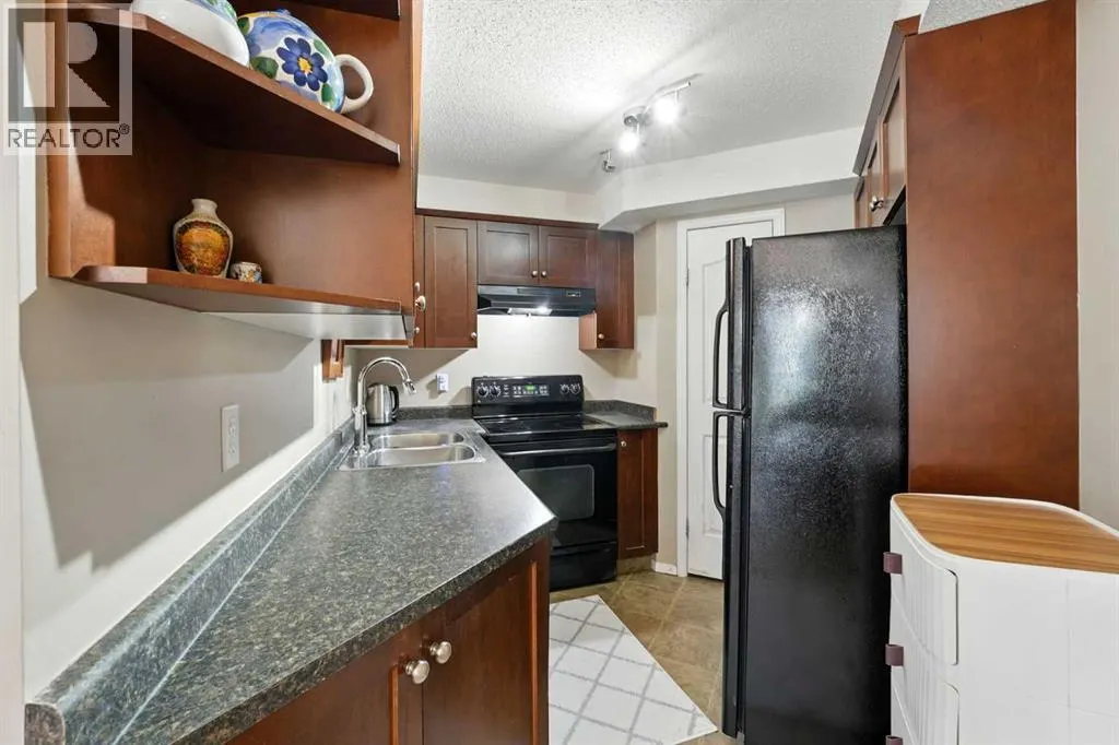 3311, 10 Prestwick Bay SE