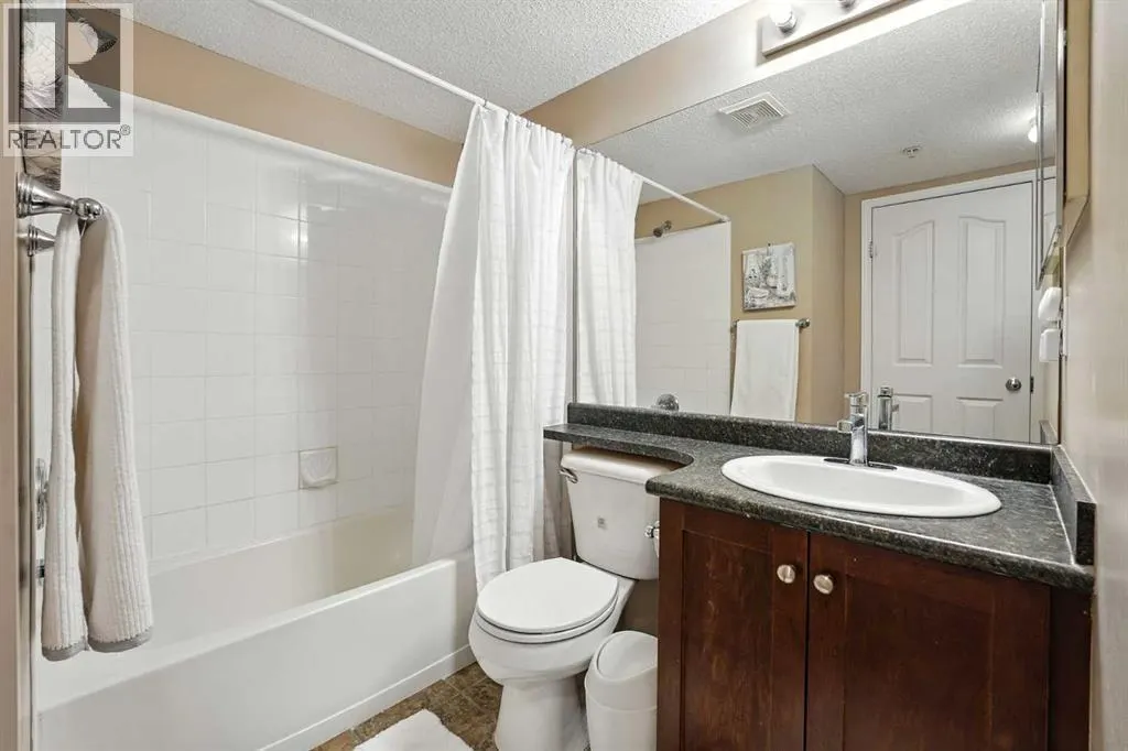 3311, 10 Prestwick Bay SE