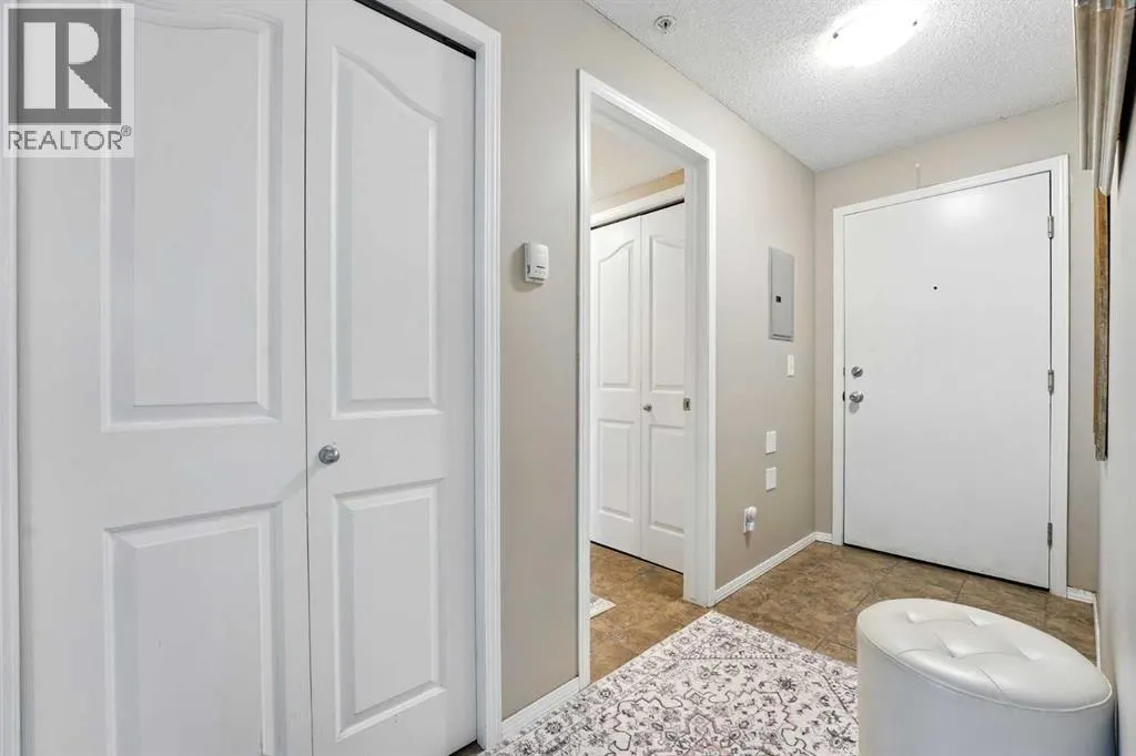 3311, 10 Prestwick Bay SE