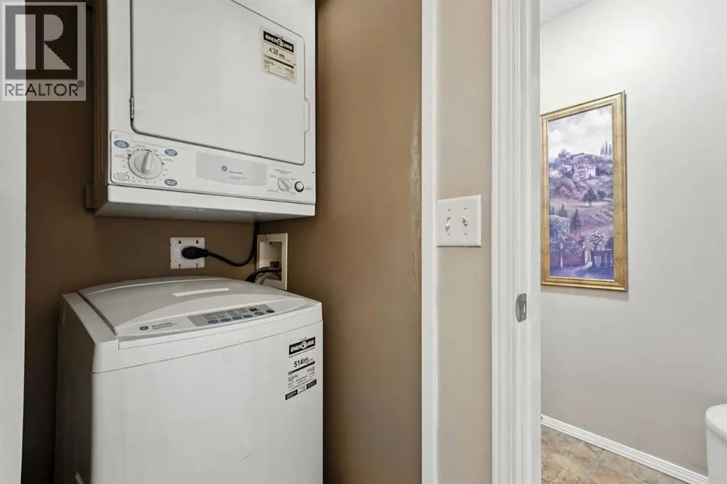 3311, 10 Prestwick Bay SE