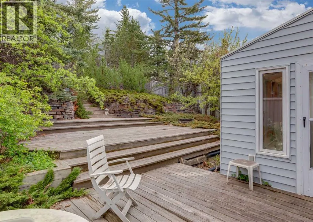 164 Hawksbrow Drive NW