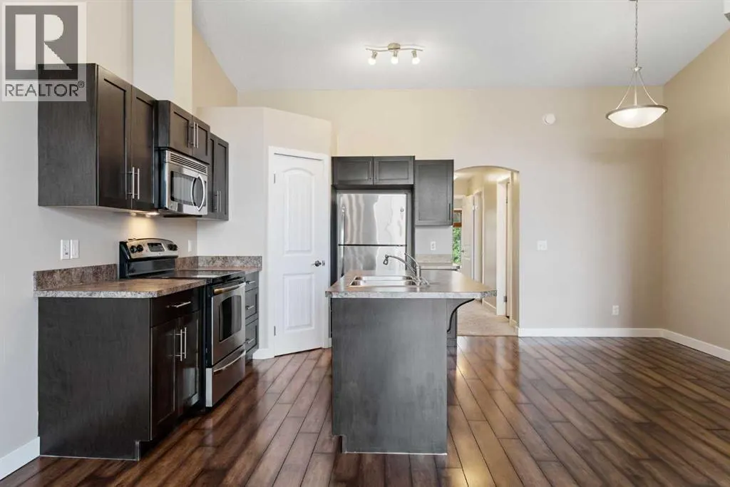 2203, 230 Eversyde Boulevard SW