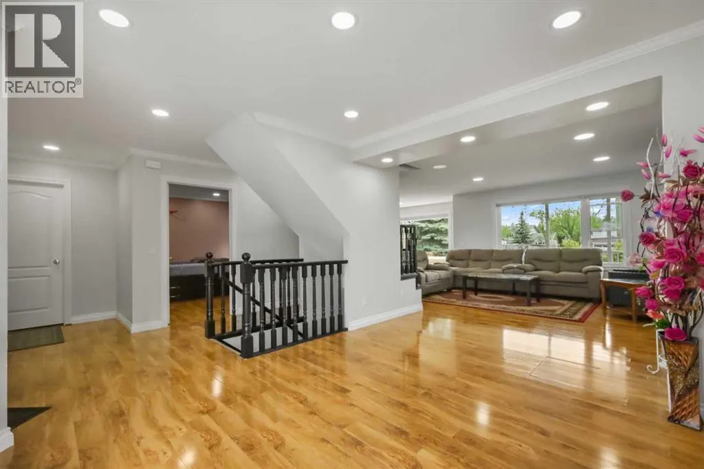 140 Coventry Green NE