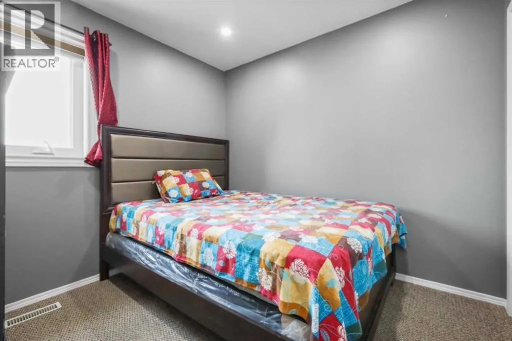 140 Coventry Green NE