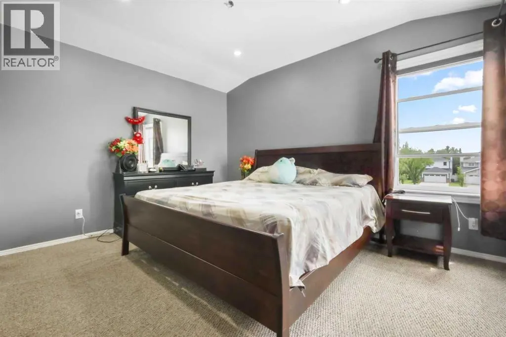 140 Coventry Green NE